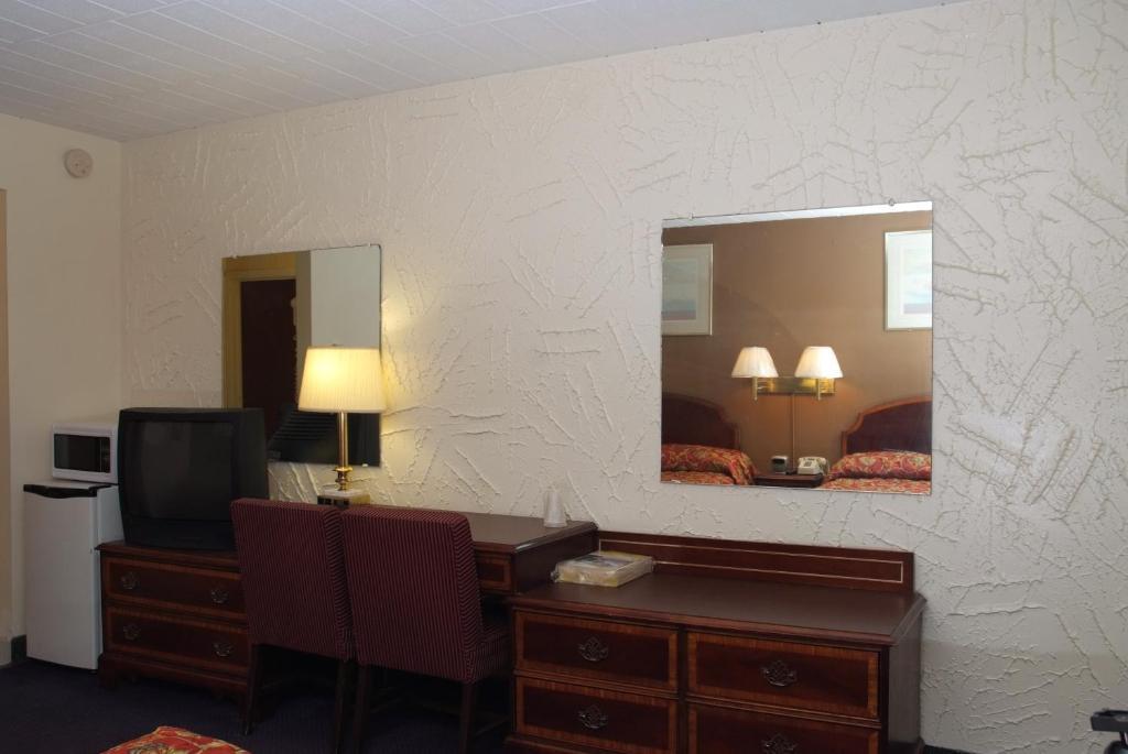 Fairway Inn & Suites Kitchener Pokój zdjęcie