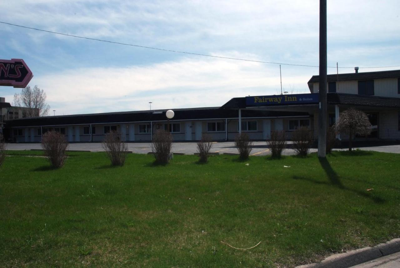 Fairway Inn & Suites Kitchener Zewnętrze zdjęcie